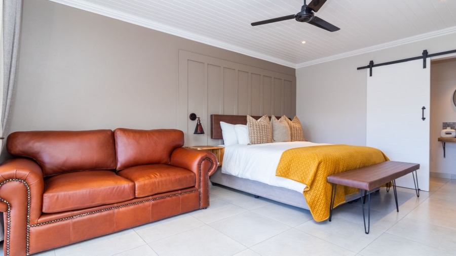9 Bedroom Property for Sale in Westcliff Western Cape